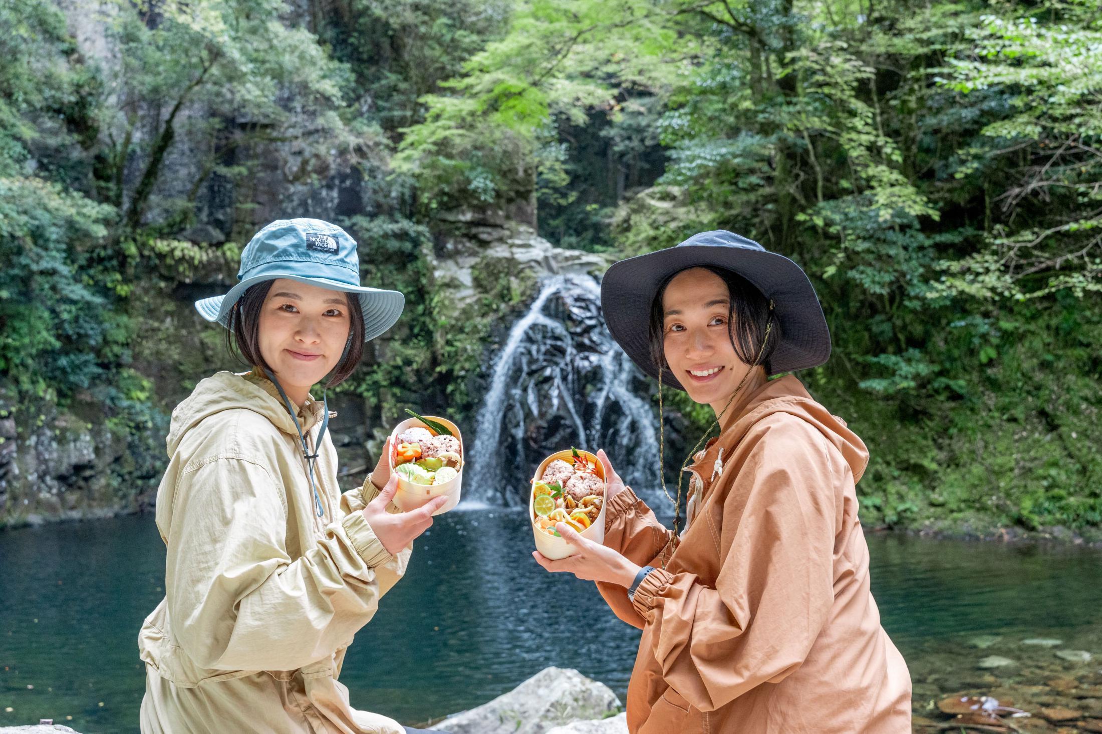 古民家で名張伊賀のこだわり食材でお弁当作り&滝巡りへGO